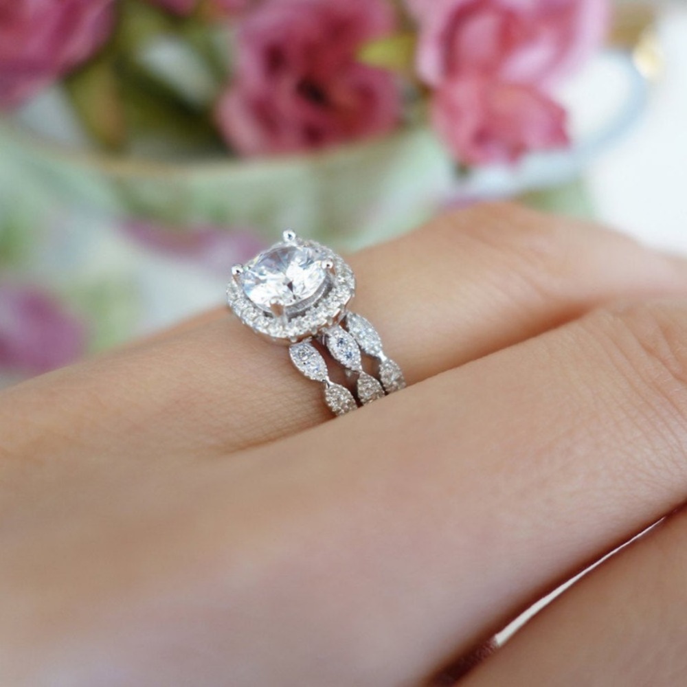 Halo Bridal Wedding Ring Band Set manmade Diamond
